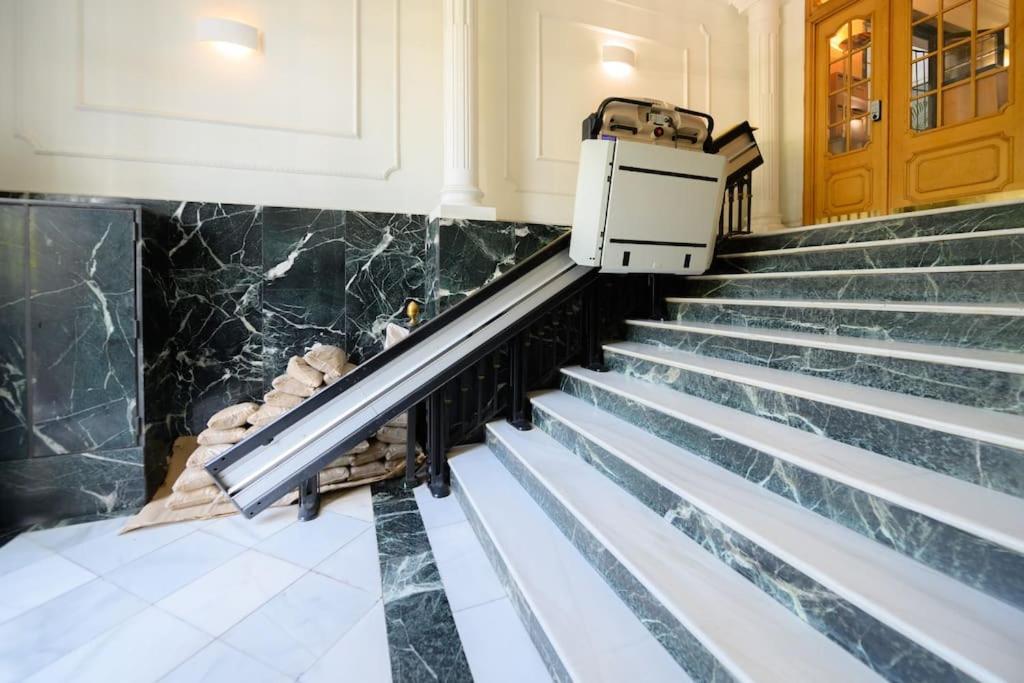Апартаменты Encantador Apartamento Temporal Centrico Con Patio Privado Mpe51 Мадрид Экстерьер фото
